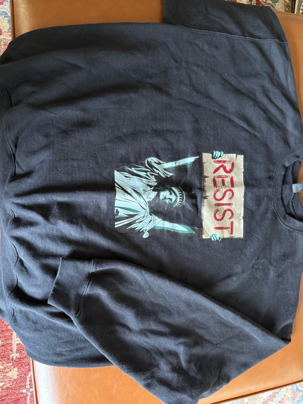 EUC Black 'RESIST' Statue of Liberty Graphic Sweatshirt 2XL 27 PTP Thick